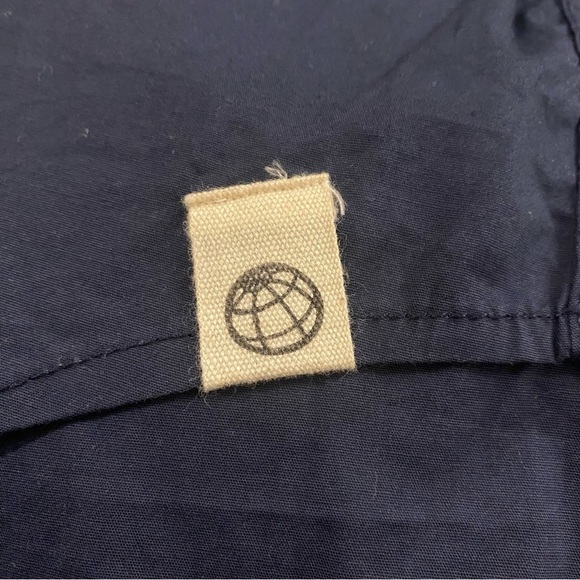 Free Planet Long Sleeve button down shirt - Picture 4 of 7